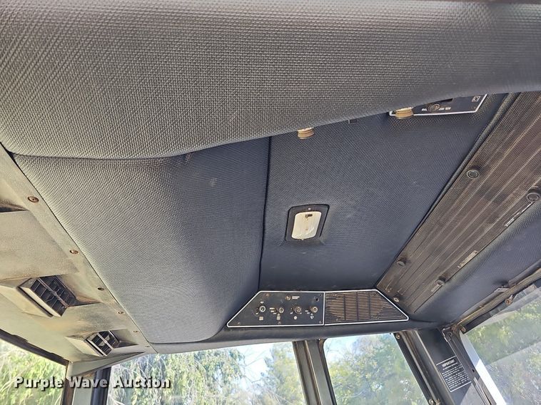 image for item DQ1185 1979 International 1086  tractor