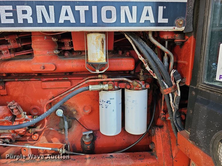image for item DQ1185 1979 International 1086  tractor