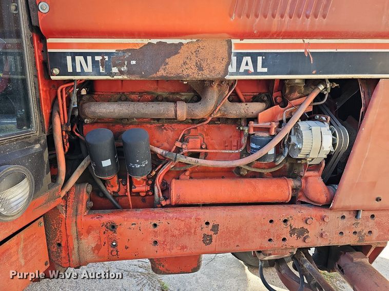 image for item DQ1185 1979 International 1086  tractor