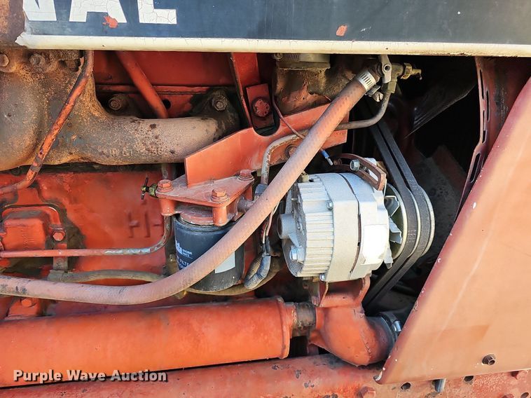 image for item DQ1185 1979 International 1086  tractor