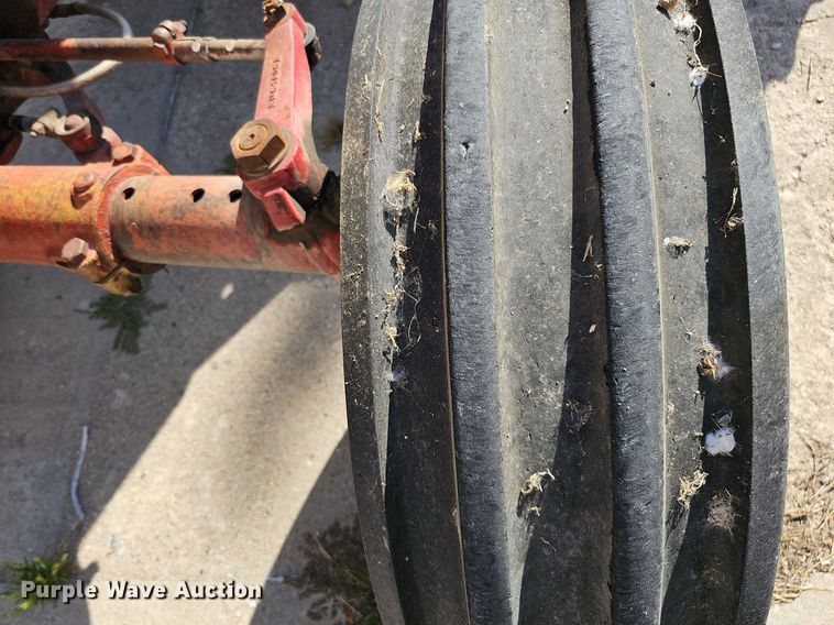 image for item DQ1185 1979 International 1086  tractor