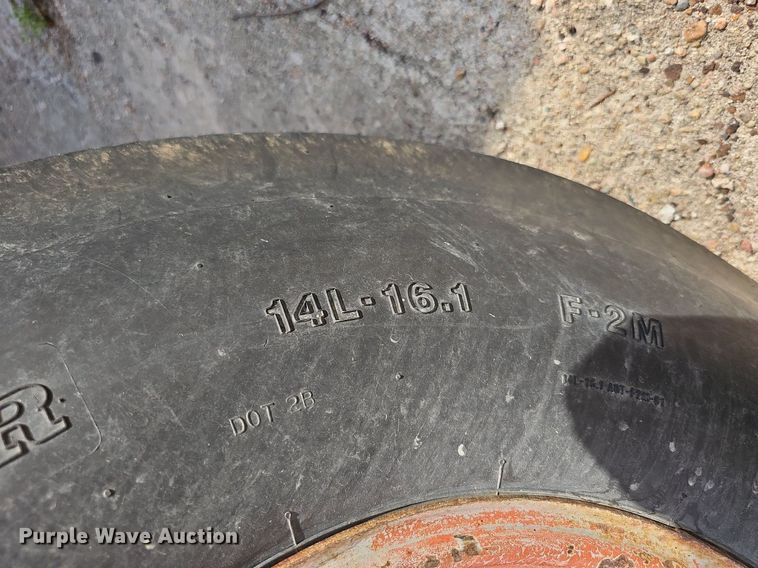 image for item DQ1185 1979 International 1086  tractor