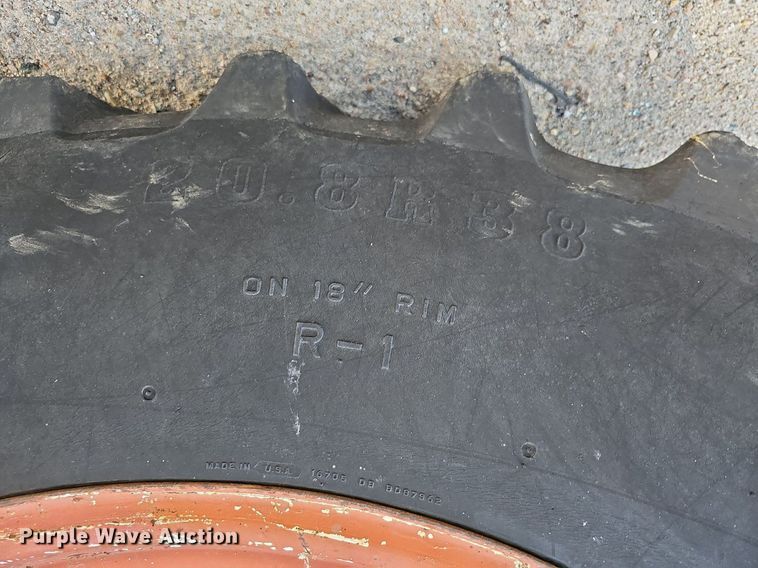 image for item DQ1185 1979 International 1086  tractor