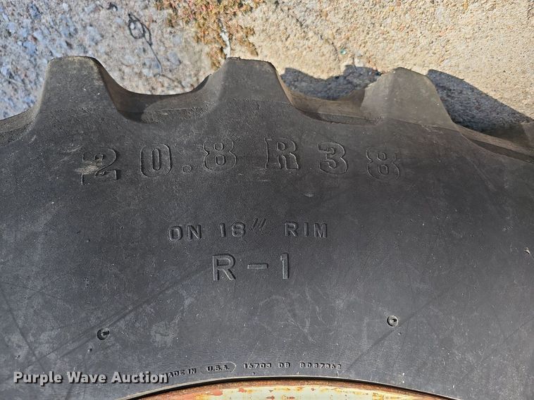 image for item DQ1185 1979 International 1086  tractor