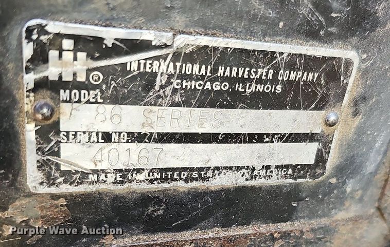 image for item DQ1185 1979 International 1086  tractor