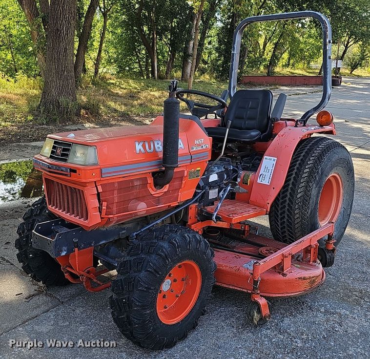 image for item DQ1188 1991 Kubota B2150HSD  MFWD tractor
