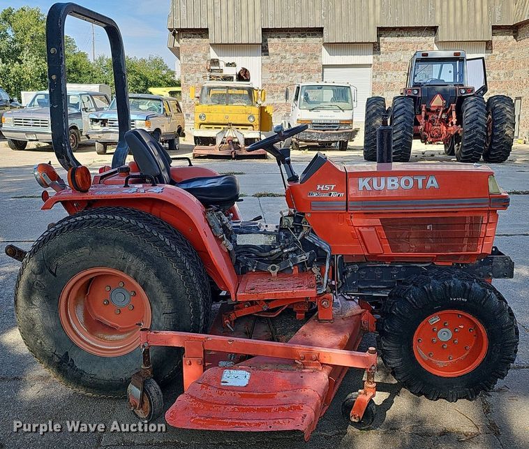 image for item DQ1188 1991 Kubota B2150HSD  MFWD tractor
