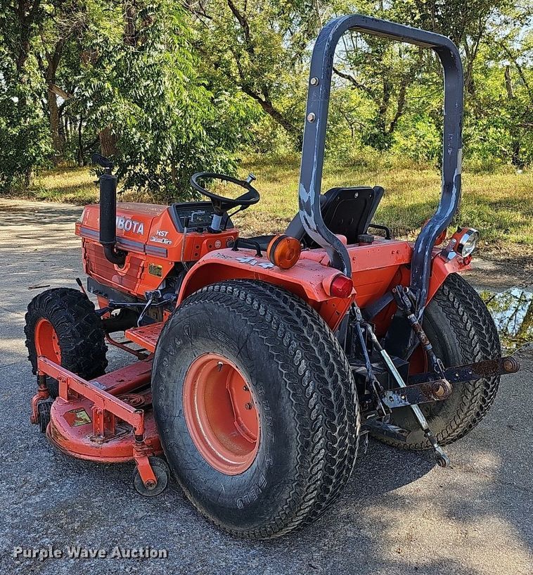 image for item DQ1188 1991 Kubota B2150HSD  MFWD tractor