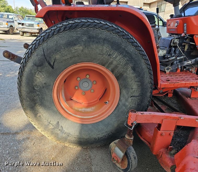 image for item DQ1188 1991 Kubota B2150HSD  MFWD tractor
