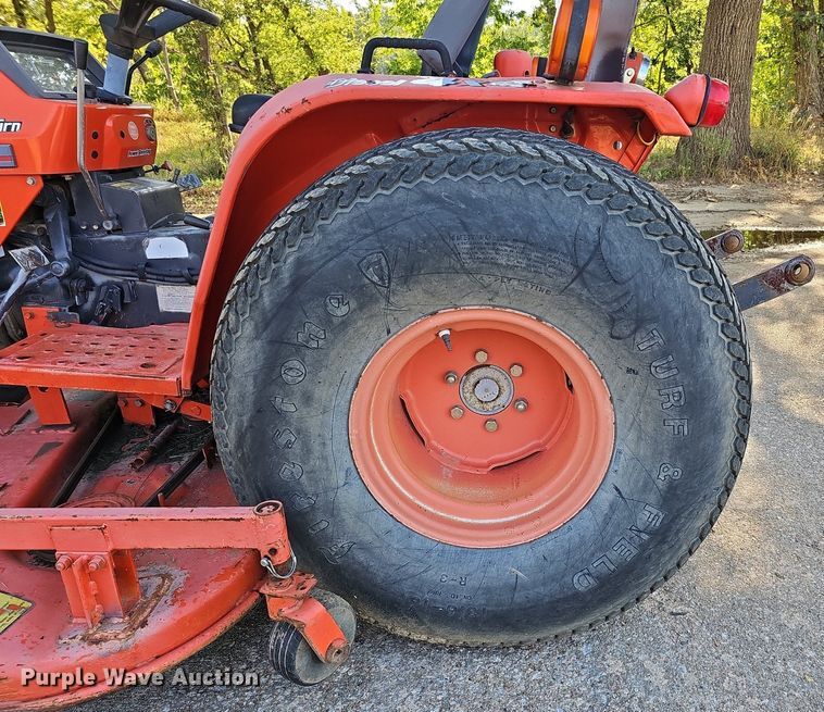 image for item DQ1188 1991 Kubota B2150HSD  MFWD tractor