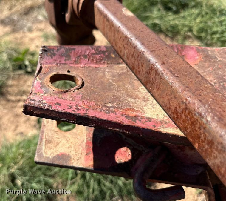 image for item DQ1456 International 1150  feed grinder/mixer