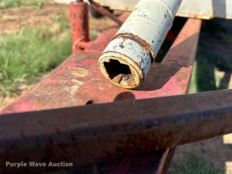 image for item DQ1456 International 1150  feed grinder/mixer