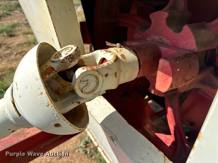 image for item DQ1456 International 1150  feed grinder/mixer