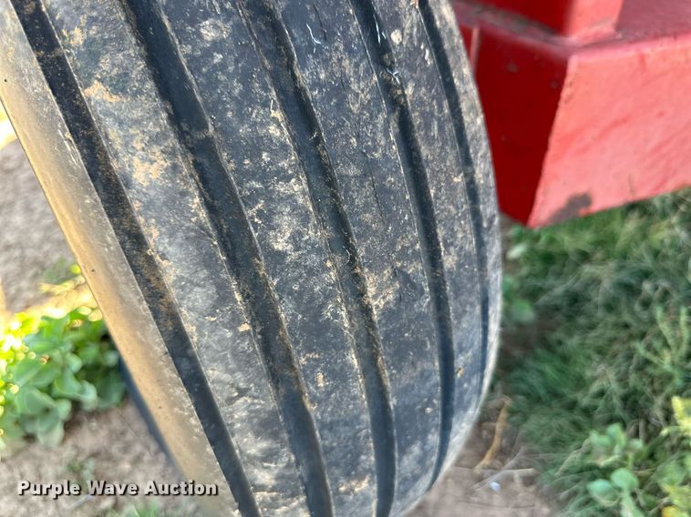 image for item DQ1456 International 1150  feed grinder/mixer