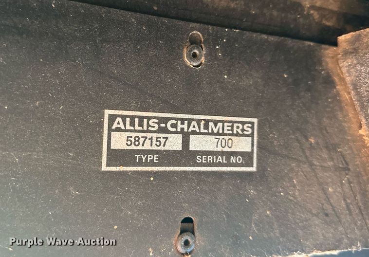 image for item DV1046 Gleaner F2  combine