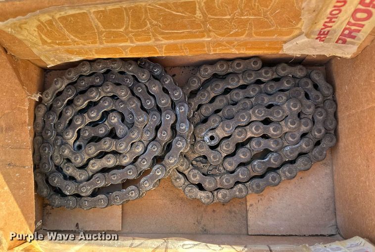 image for item DV1048 Allis Chalmers 430  corn head