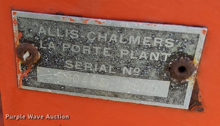 image for item DV1048 Allis Chalmers 430  corn head