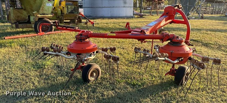 image for item DV1052 Kuhn GRS25N  rotary hay rake
