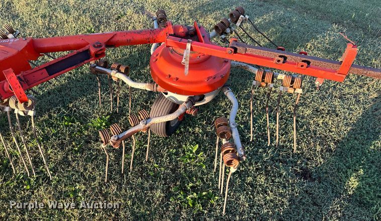 image for item DV1052 Kuhn GRS25N  rotary hay rake