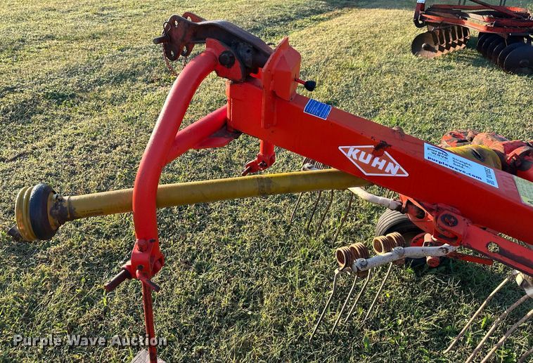 image for item DV1052 Kuhn GRS25N  rotary hay rake