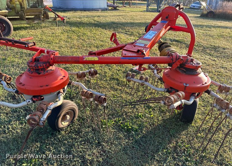 image for item DV1052 Kuhn GRS25N  rotary hay rake