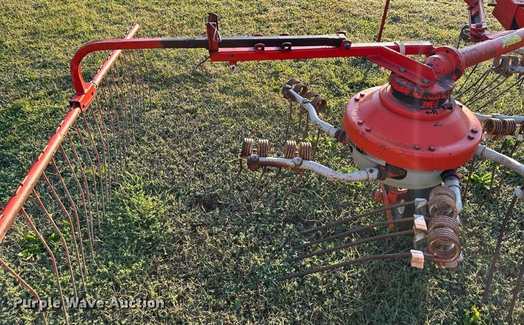 image for item DV1052 Kuhn GRS25N  rotary hay rake