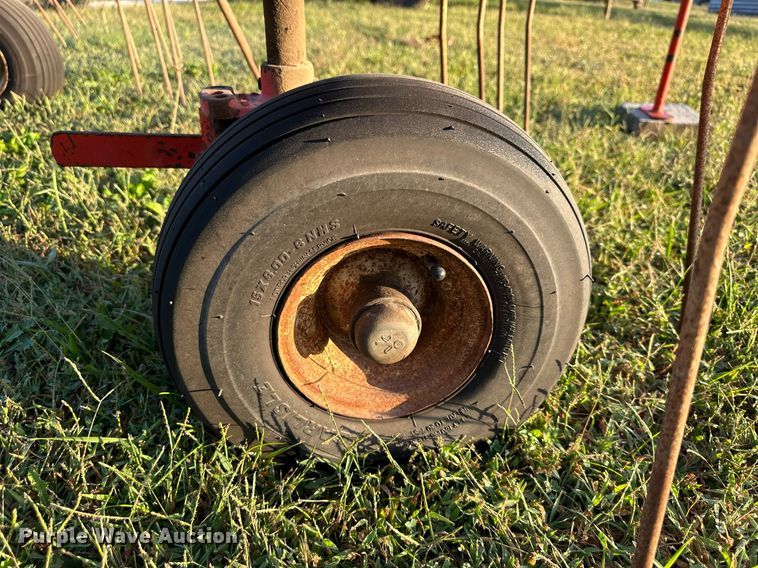 image for item DV1052 Kuhn GRS25N  rotary hay rake