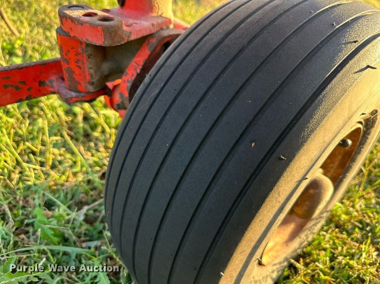 image for item DV1052 Kuhn GRS25N  rotary hay rake