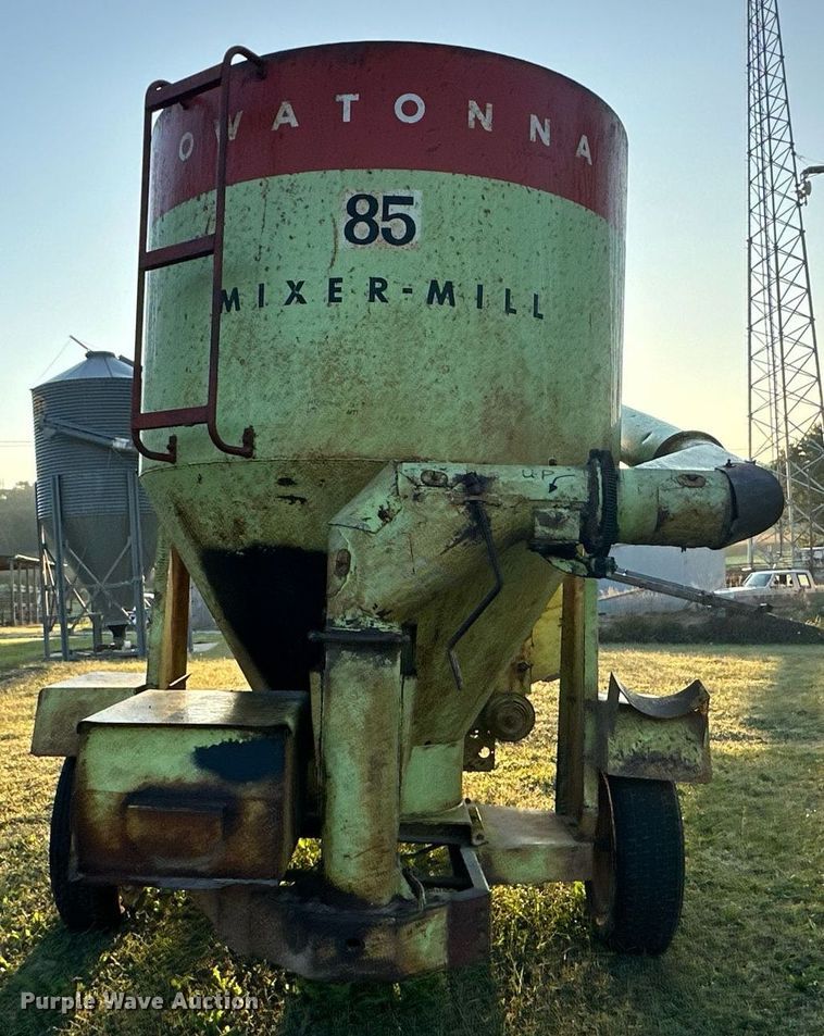 image for item DV1053 OMC 85 Mixer Mill  feed grinder/mixer