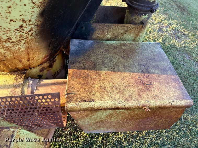 image for item DV1053 OMC 85 Mixer Mill  feed grinder/mixer