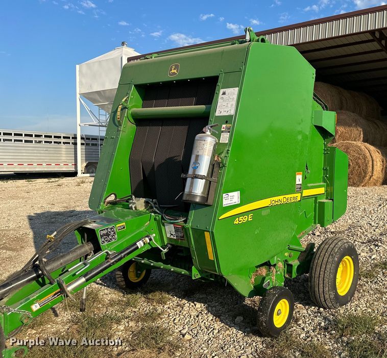 image for item DW2751 John Deere 459E  round baler