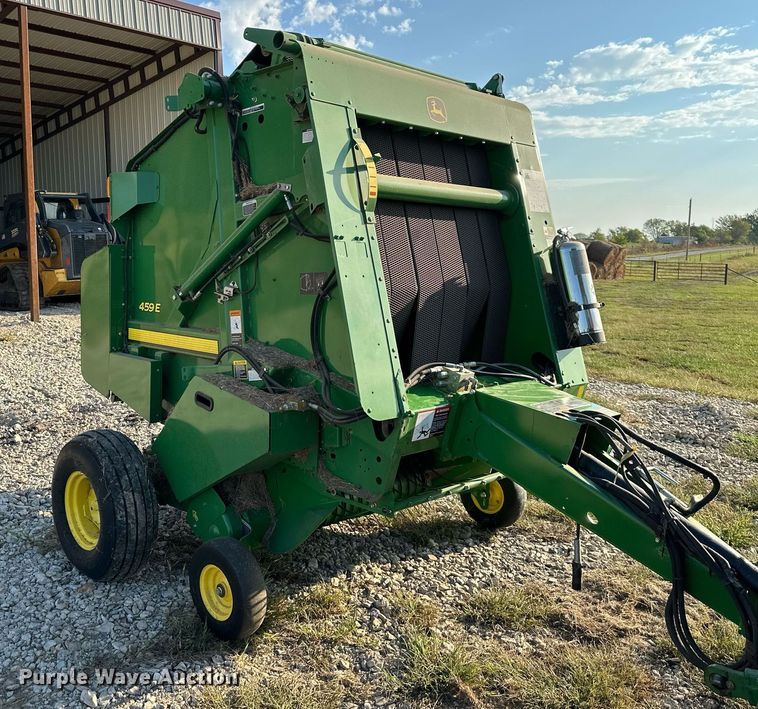 image for item DW2751 John Deere 459E  round baler