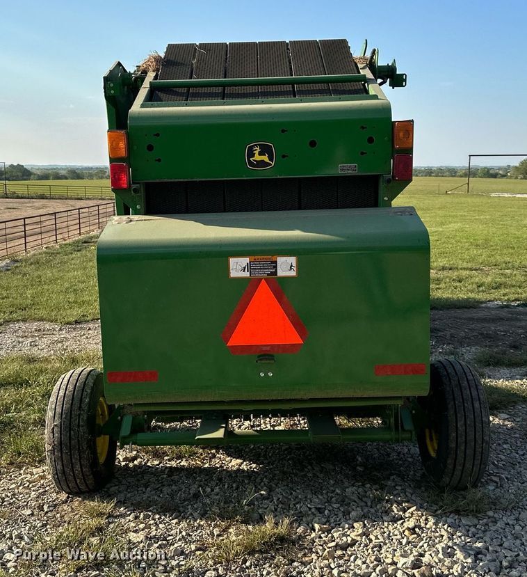 image for item DW2751 John Deere 459E  round baler