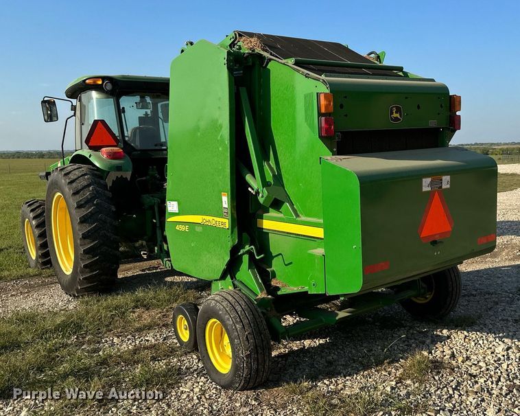 image for item DW2751 John Deere 459E  round baler