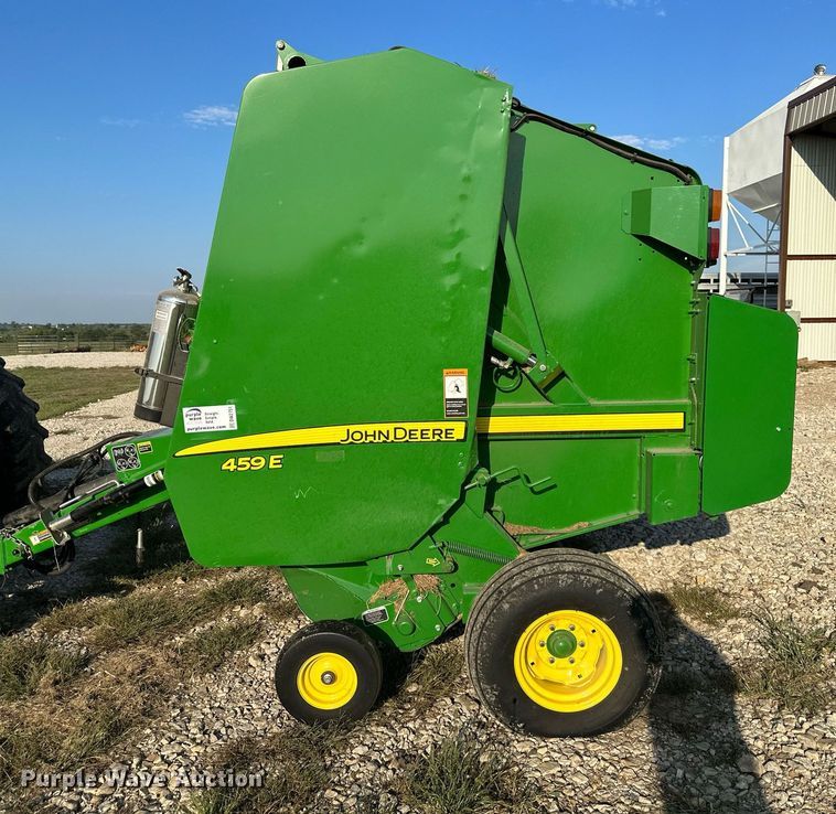 image for item DW2751 John Deere 459E  round baler