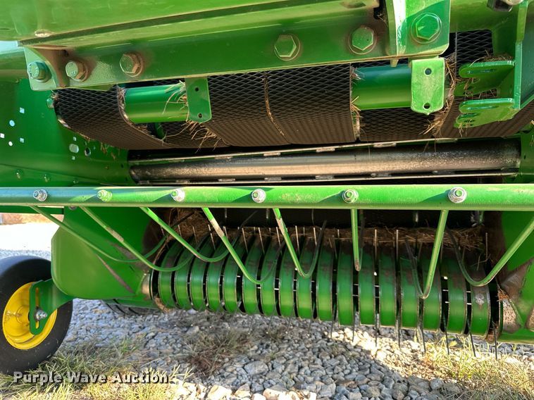 image for item DW2751 John Deere 459E  round baler