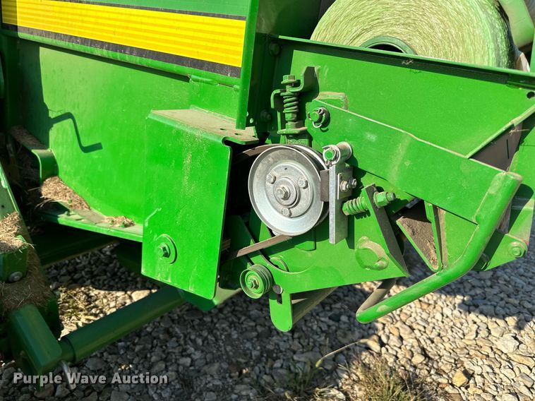 image for item DW2751 John Deere 459E  round baler