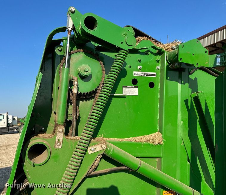 image for item DW2751 John Deere 459E  round baler