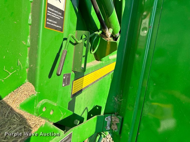 image for item DW2751 John Deere 459E  round baler