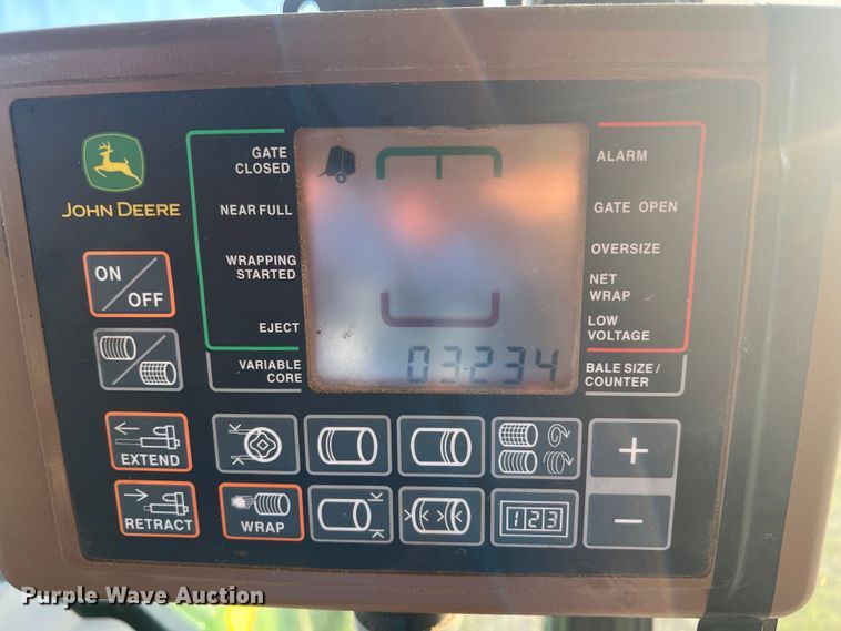 image for item DW2751 John Deere 459E  round baler