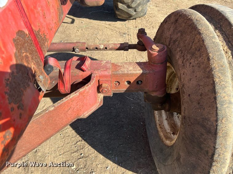 image for item DW2777 Allis Chalmers 7060  tractor