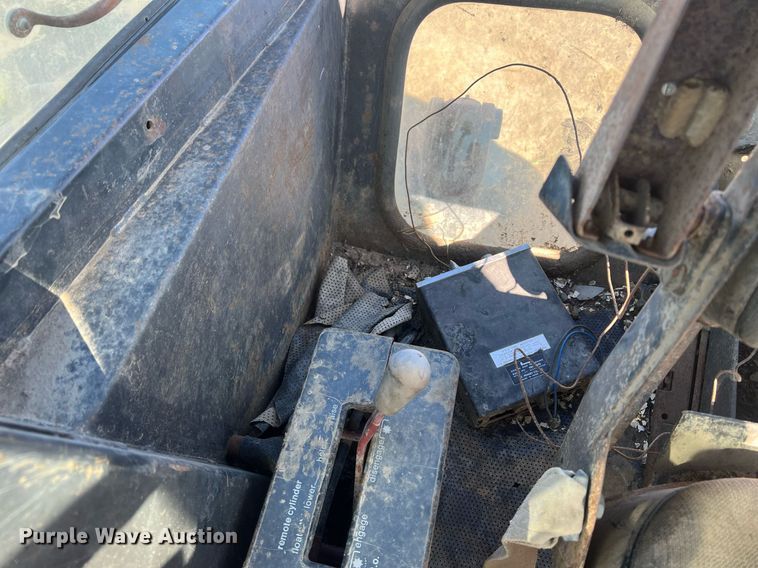 image for item DW2777 Allis Chalmers 7060  tractor