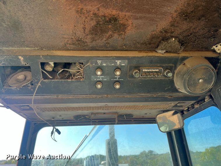 image for item DW2777 Allis Chalmers 7060  tractor