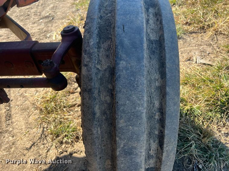 image for item DW2777 Allis Chalmers 7060  tractor