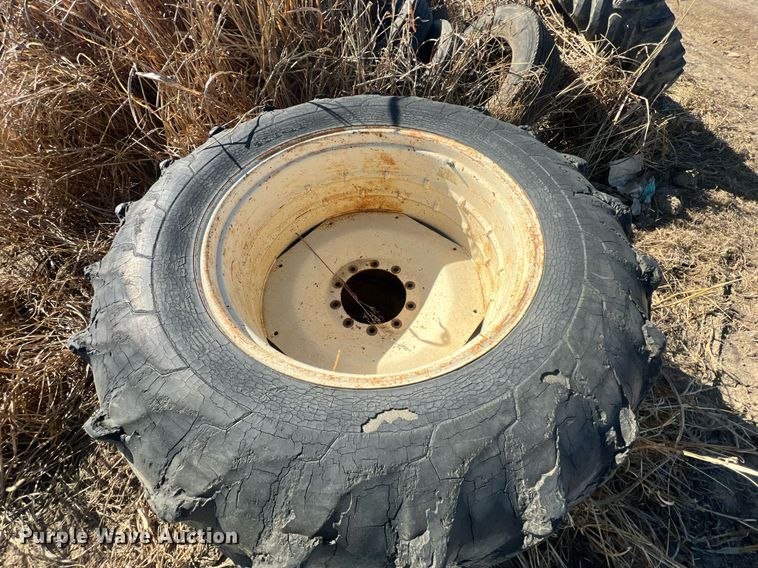 image for item DW2777 Allis Chalmers 7060  tractor