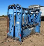 image for item DW2780 Priefert  livestock squeeze chute