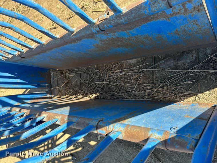 image for item DW2780 Priefert  livestock squeeze chute