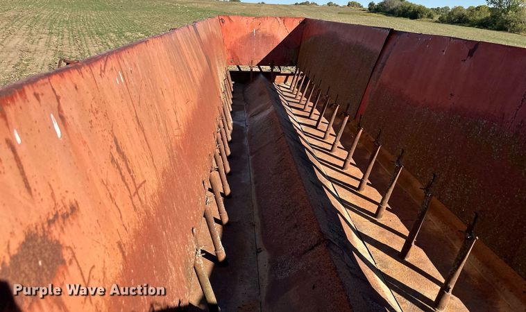 image for item DW2781 Apache Wagon  hay bale feeder