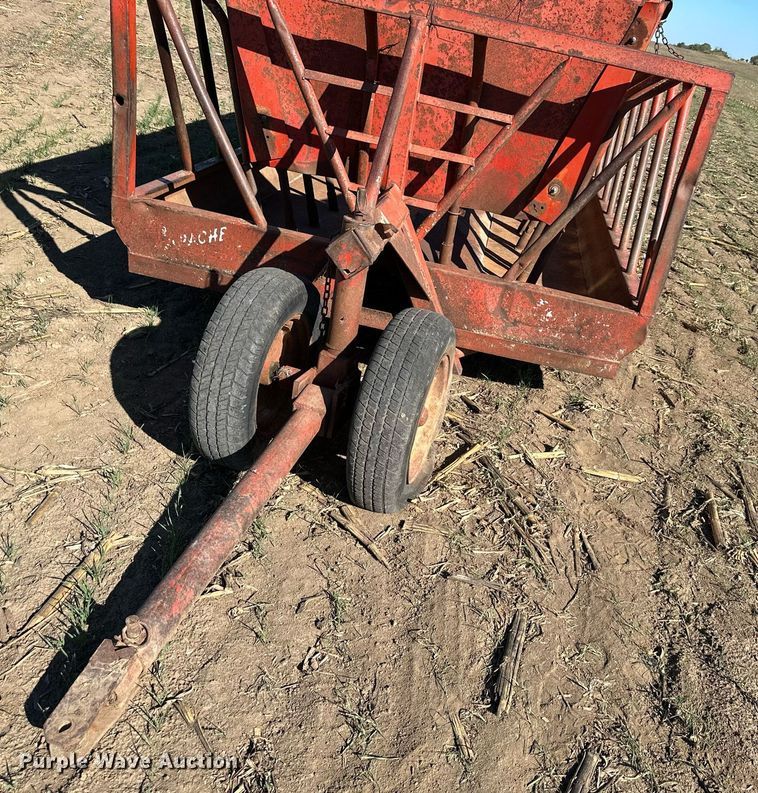 image for item DW2781 Apache Wagon  hay bale feeder