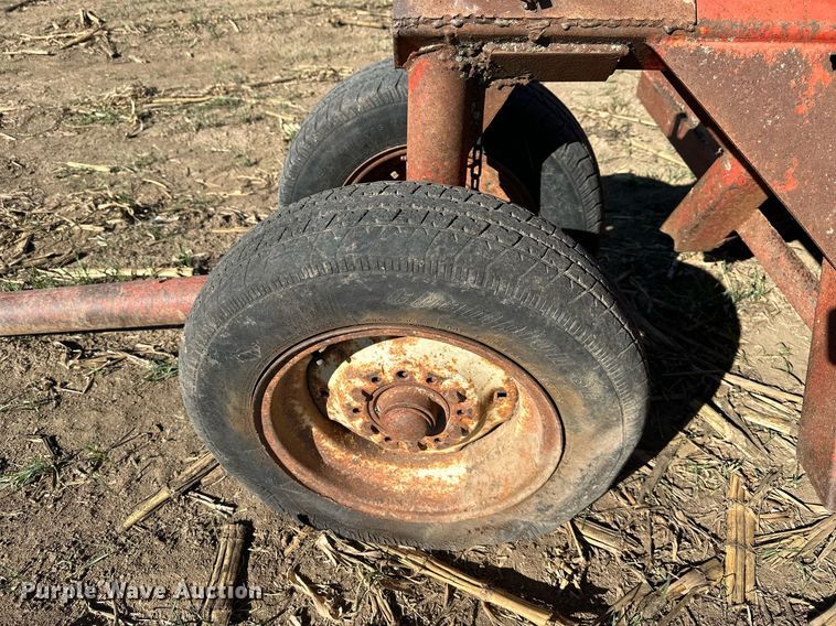 image for item DW2781 Apache Wagon  hay bale feeder